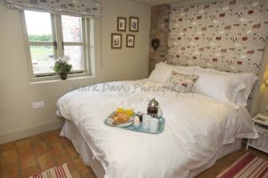ellerton cottage one 17.jpg
